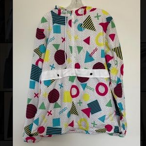 Fun 90s style windbreaker! Men’s XL